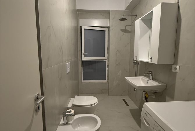 Shtepi me qera Apartament ne Tirane, 1+1, Mobilimi E mobiluar, Pagesa 401  Euro.
