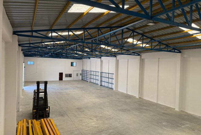 Ambient biznesi me qera 4+1 ne Tirane - 2,625 Euro