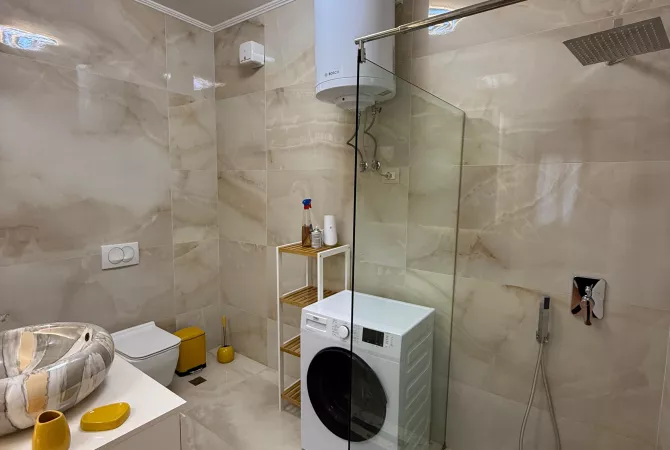 Shtepi me qera Apartament ne Tirane, 2+1, Mobilimi E mobiluar, Pagesa 1,200  Euro.