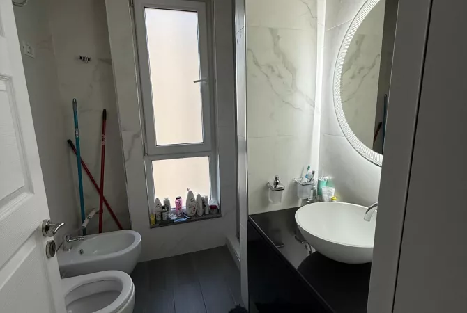 Shtepi me qera Apartament ne Tirane, 1+1, Mobilimi E mobiluar, Pagesa 550  Euro.