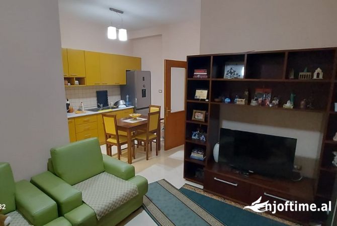 Shtepi me qera 1+1 ne Tirane - 45,000 Leke