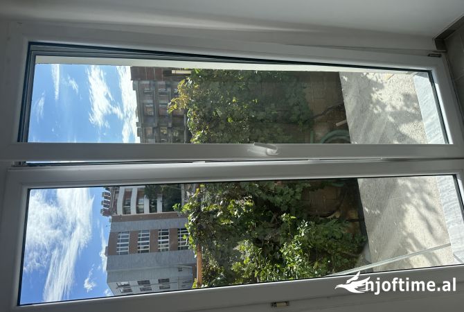 Shtepi me qera Shtepi Private ne Tirane, 1+1, Mobilimi E mobiluar, Pagesa 35,000  Leke.