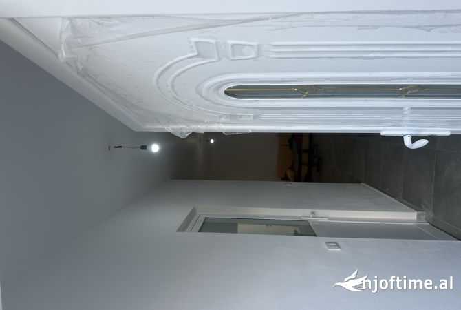 Shtepi me qera 1+1 ne Tirane - 35,000 Leke