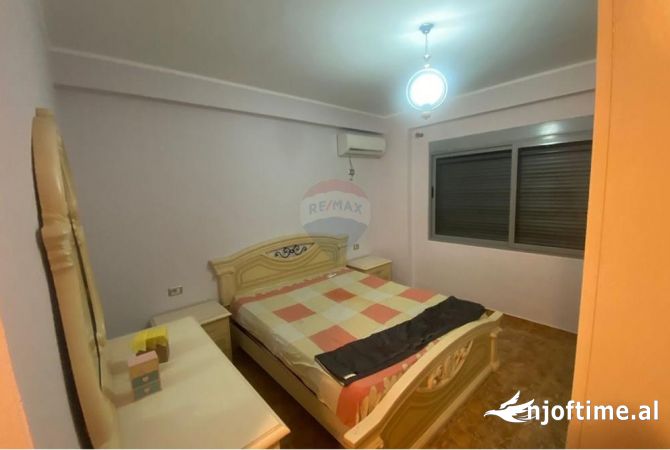 Shtepi me qera 2+1 ne Tirane - 400 Euro