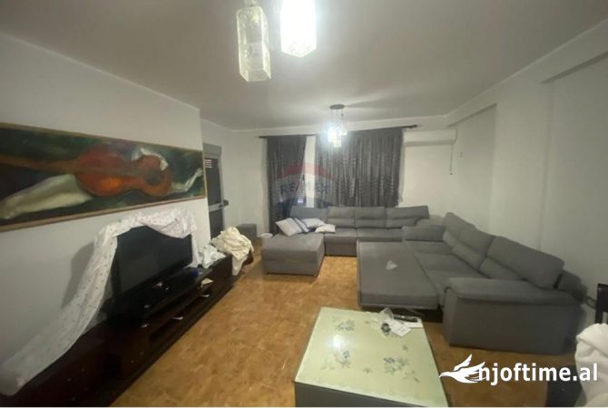 Shtepi me qera 2+1 ne Tirane - 400 Euro