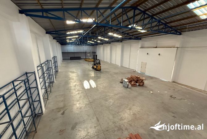 Truall ose Toke ne Tirane - 5,000 Euro