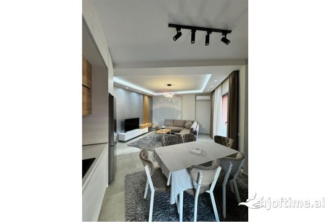 Shtepi me qera 2+1 ne Tirane - 800 Euro