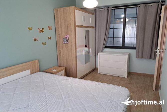 Shtepi me qera Apartament ne Tirane, 2+1, Mobilimi E mobiluar, Pagesa 500  Euro.