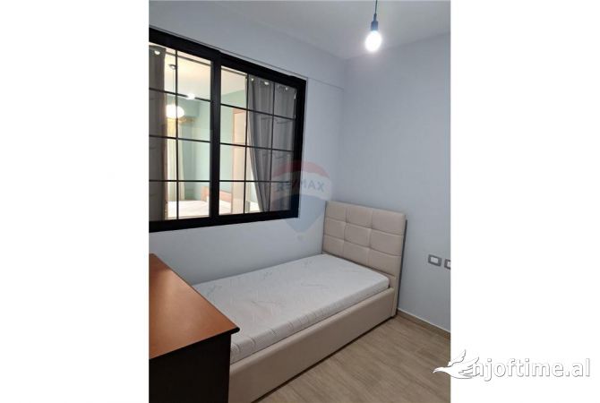 Shtepi me qera Apartament ne Tirane, 2+1, Mobilimi E mobiluar, Pagesa 500  Euro.