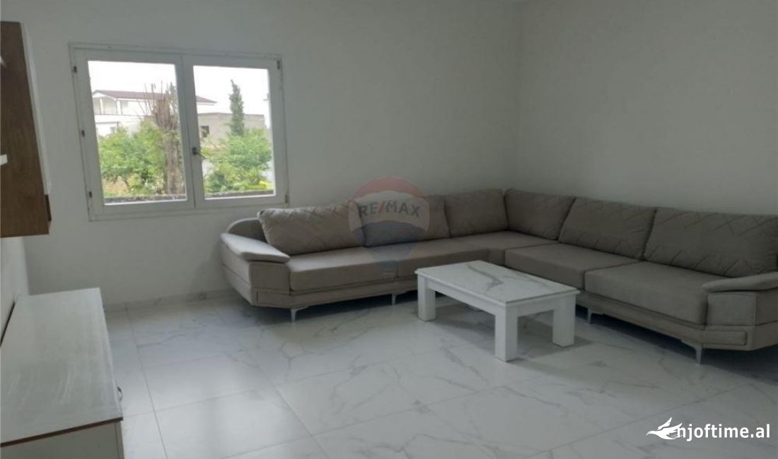 Shtepi me qera Apartament ne Tirane, 2+1, Mobilimi E mobiluar, Pagesa 400  Euro.