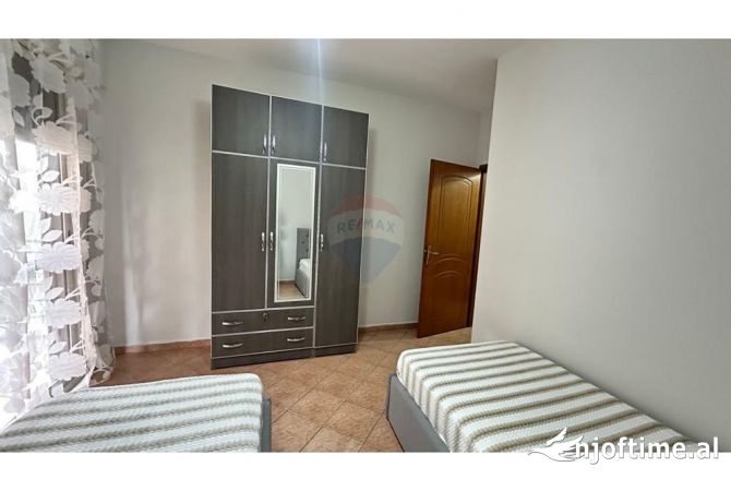 Shtepi me qera Apartament ne Tirane, 2+1, Mobilimi E mobiluar, Pagesa 650  Euro.