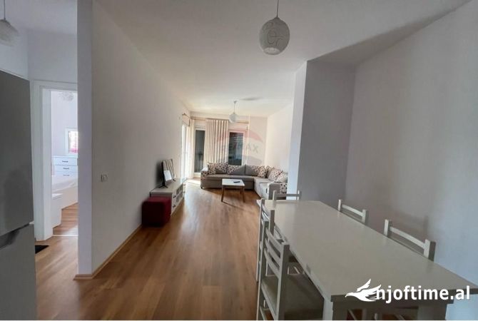 Shtepi me qera Apartament ne Tirane, 2+1, Mobilimi E mobiluar, Pagesa 600  Euro.
