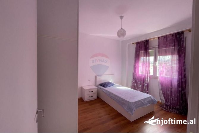 Shtepi me qera Apartament ne Tirane, 2+1, Mobilimi E mobiluar, Pagesa 600  Euro.
