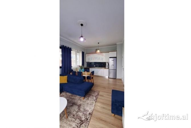 Shtepi me qera 2+1 ne Tirane - 800 Euro