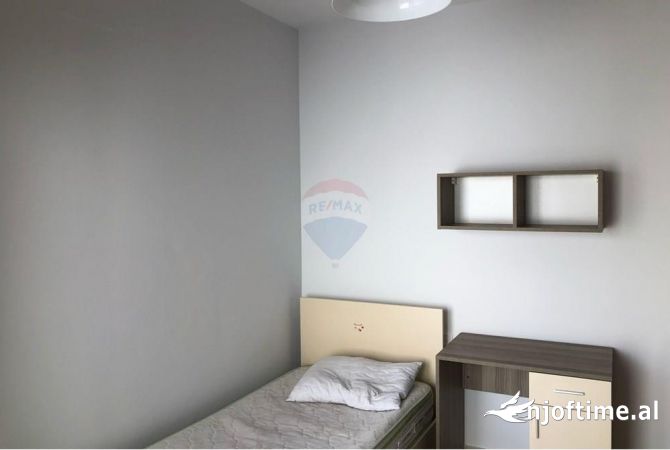 Shtepi me qera Apartament ne Tirane, 2+1, Mobilimi E mobiluar, Pagesa 550  Euro.