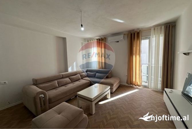 Shtepi me qera 2+1 ne Tirane - 650 Euro
