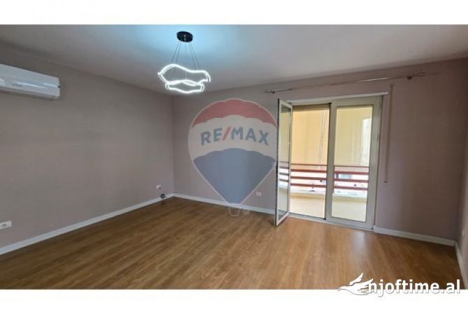 Shtepi me qera 3+1 ne Tirane - 700 Euro