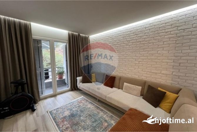 Shtepi me qera Apartament ne Tirane, 2+1, Mobilimi E mobiluar, Pagesa 750  Euro.