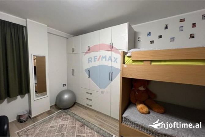 Shtepi me qera Apartament ne Tirane, 2+1, Mobilimi E mobiluar, Pagesa 750  Euro.