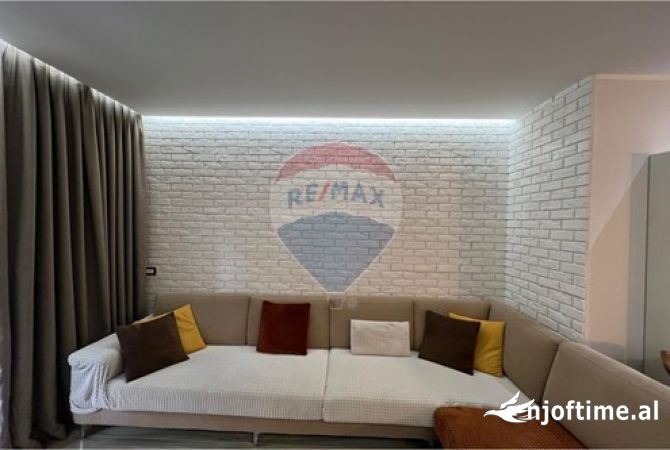 Shtepi me qera Apartament ne Tirane, 2+1, Mobilimi E mobiluar, Pagesa 750  Euro.