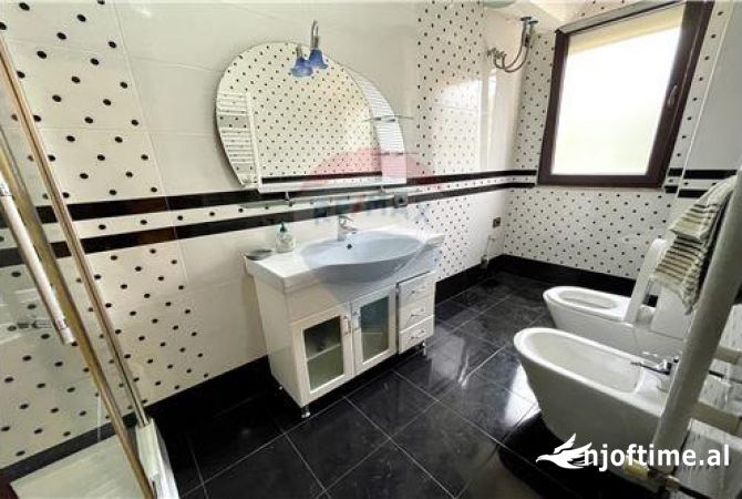 Shtepi me qera Apartament ne Tirane, 1+1, Mobilimi E mobiluar, Pagesa 500  Euro.