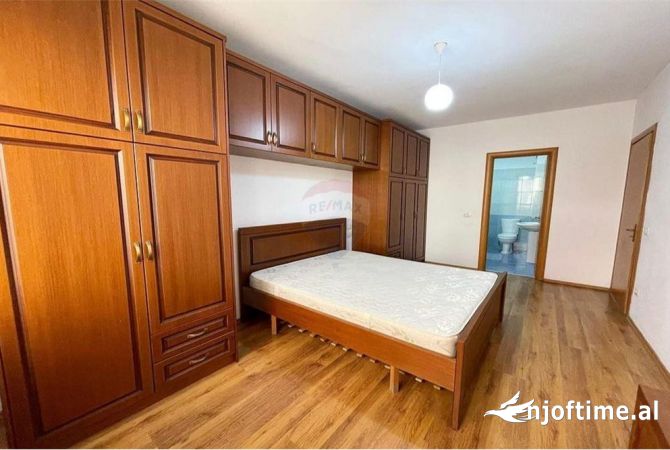 Shtepi me qera Apartament ne Tirane, 2+1, Mobilimi E mobiluar, Pagesa 500  Euro.