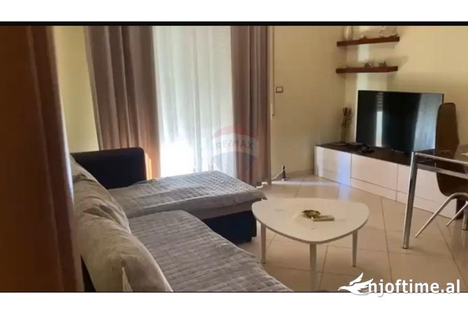 Shtepi me qera 2+1 ne Tirane - 400 Euro
