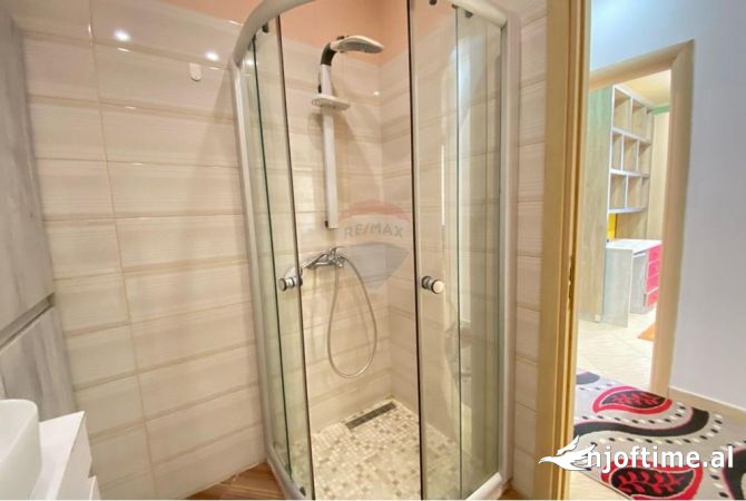 Shtepi me qera Apartament ne Tirane, 2+1, Mobilimi E mobiluar, Pagesa 500  Euro.