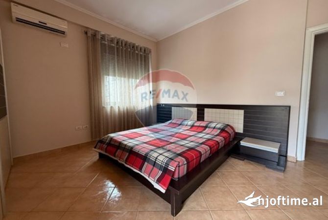 Shtepi me qera Apartament ne Tirane, 1+1, Mobilimi E mobiluar, Pagesa 500  Euro.