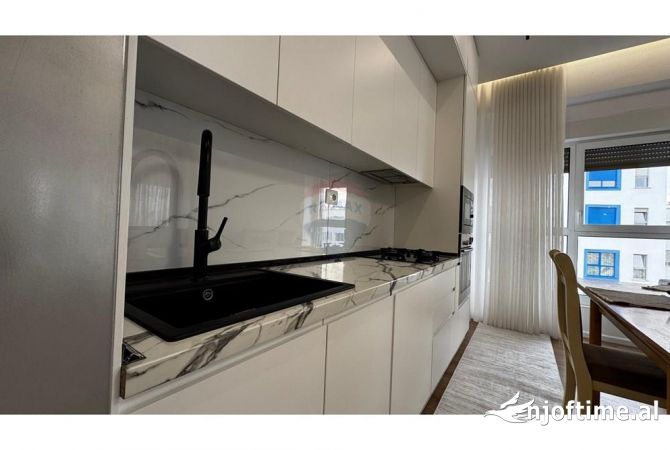 Shtepi me qera Apartament ne Tirane, 2+1, Mobilimi E mobiluar, Pagesa 550  Euro.