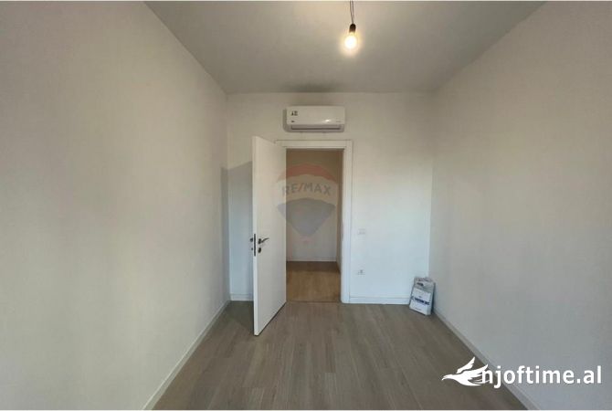 JEPET ZYRE ME QIRA NE MYSLYM SHYR