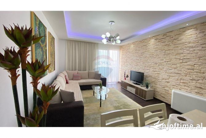Shtepi me qera 2+1 ne Tirane - 650 Euro