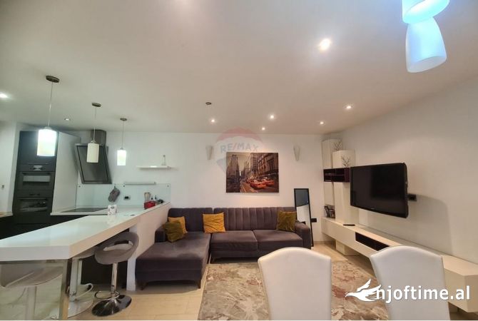 Shtepi me qera Apartament ne Tirane, 2+1, Mobilimi E mobiluar, Pagesa 750  Euro.