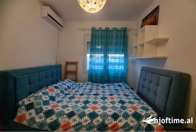 Shtepi me qera Apartament ne Tirane, 2+1, Mobilimi E mobiluar, Pagesa 750  Euro.
