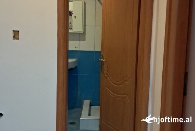 Shtepi ne shitje Apartament ne Tirane, 1+1, Mobilimi E mobiluar, Pagesa 70,000  Euro.