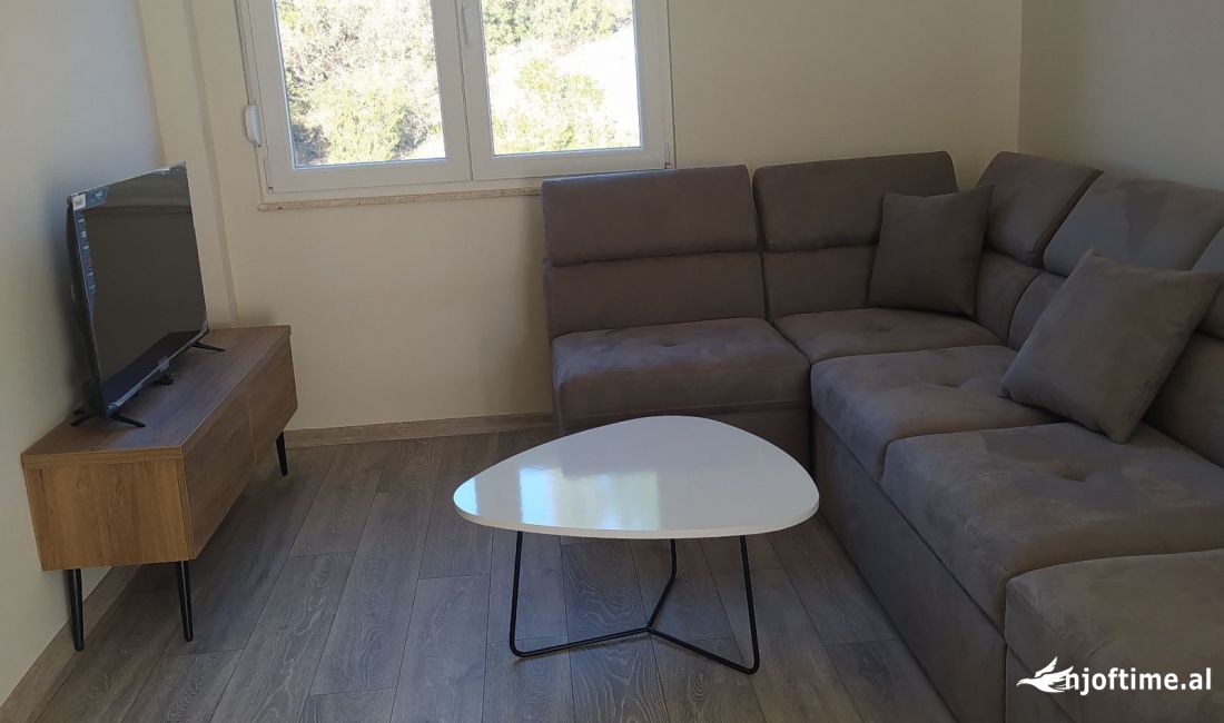 Shtepi me qera Apartament ne Tirane, 1+1, Mobilimi E mobiluar, Pagesa 35,000  Leke.