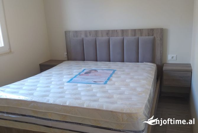 Shtepi me qera Apartament ne Tirane, 1+1, Mobilimi E mobiluar, Pagesa 350  Euro.