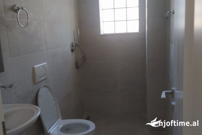 Shtepi me qera Apartament ne Tirane, 1+1, Mobilimi E mobiluar, Pagesa 350  Euro.