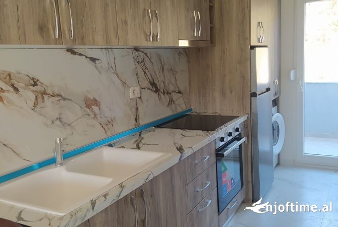 Shtepi me qera Apartament ne Tirane, 1+1, Mobilimi E mobiluar, Pagesa 350  Euro.