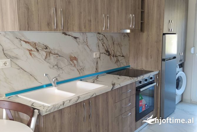 Shtepi me qera Apartament ne Tirane, 1+1, Mobilimi E mobiluar, Pagesa 33,000  Leke.