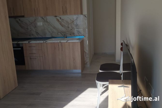 Shtepi me qera Garsoniere ne Tirane - 28,000 Leke