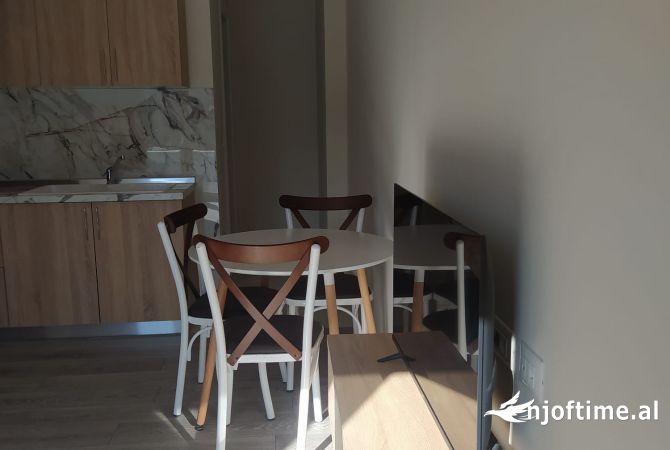 Shtepi me qera Garsoniere ne Tirane - 28,000 Leke