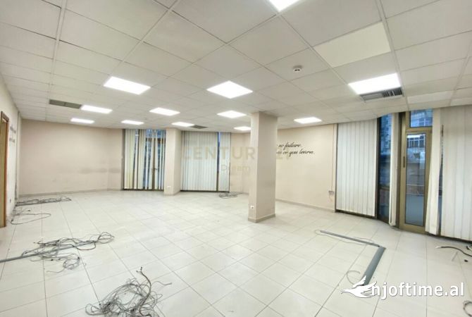 Ambient biznesi me qera 1+1 ne Tirane - 3,200 Euro