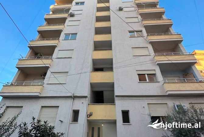 Shtepi ne shitje 1+1 ne Durres - 65,000 Euro