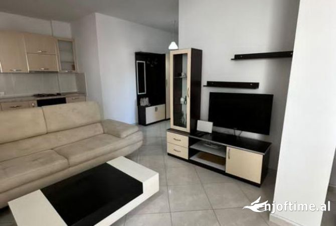 Shtepi ne shitje Apartament ne Durres, 2+1, Mobilimi E mobiluar, Pagesa 150,000  Euro.