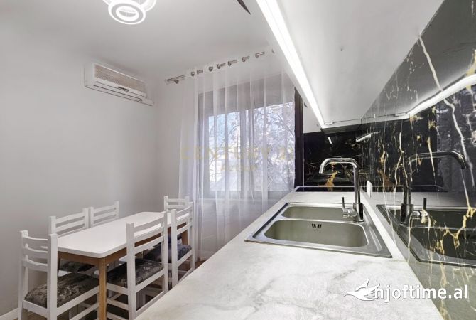 Shtepi me qera Apartament ne Tirane, 1+1, Mobilimi E mobiluar, Pagesa 650  Euro.