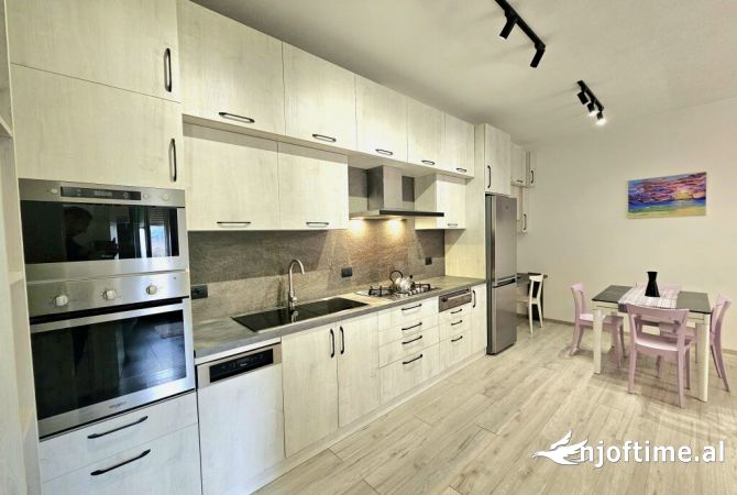 Shtepi me qera Apartament ne Tirane, 1+1, Mobilimi E mobiluar, Pagesa 500  Euro.