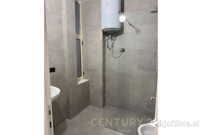 Shtepi me qera 2+1 ne Tirane - 700 Euro