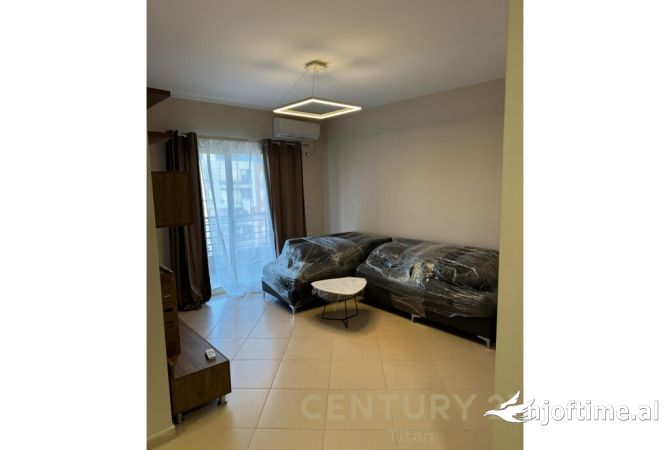 Shtepi me qera 2+1 ne Tirane - 700 Euro