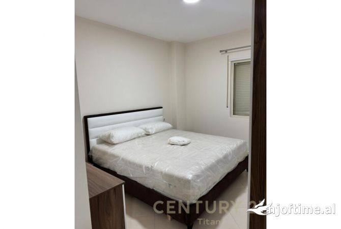 Shtepi me qera Apartament ne Tirane, 2+1, Mobilimi E mobiluar, Pagesa 700  Euro.